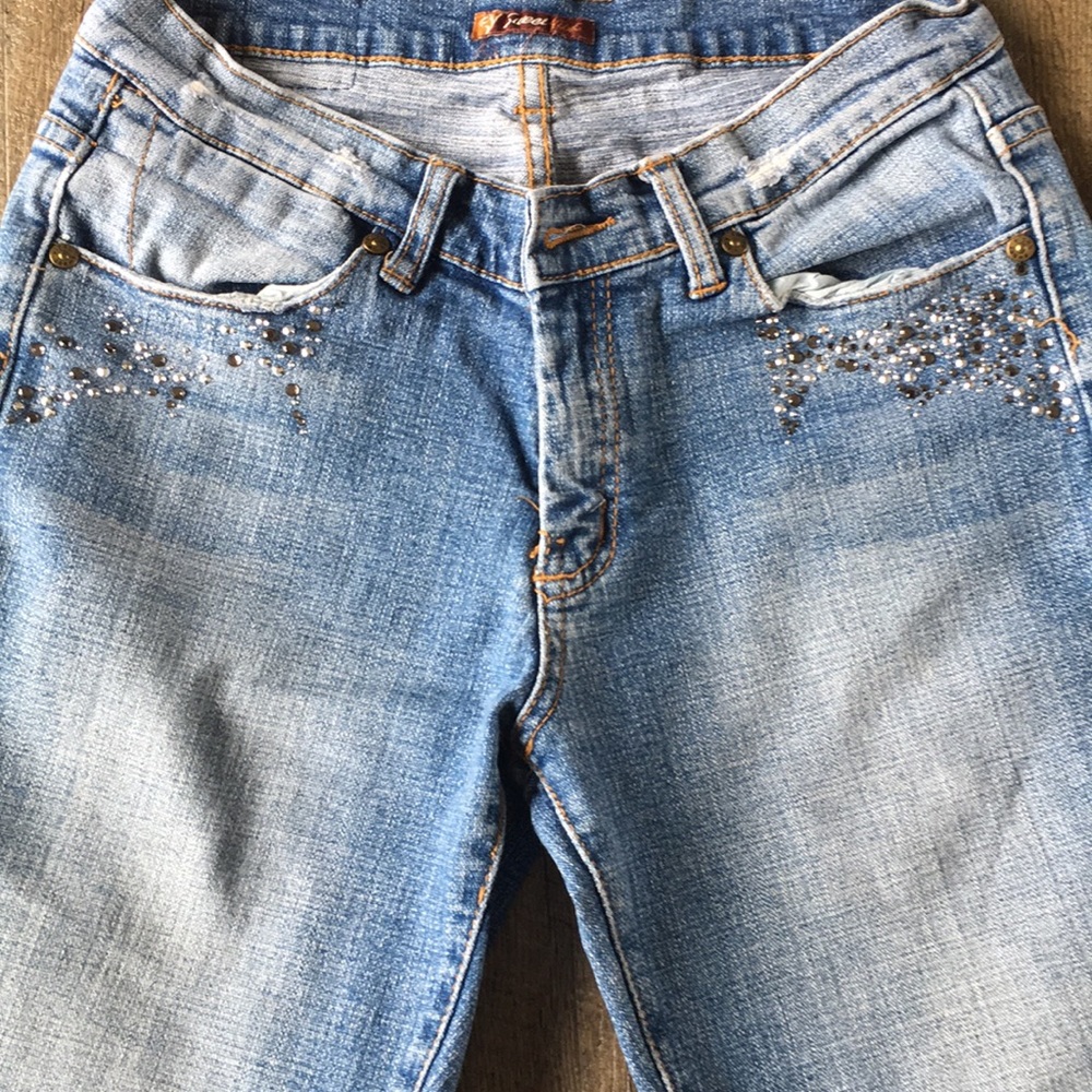 Ladies ✨BLING✨ distressed Jeans